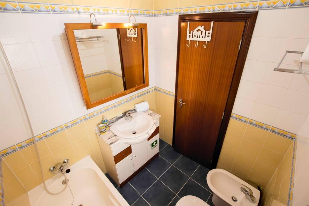Casa Da Torre Com Garagem Gratuito Leilighet Aveiro Eksteriør bilde